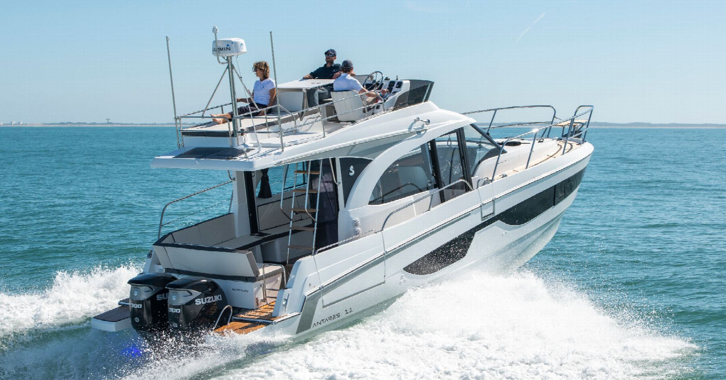 Photo #8 - BENETEAU ANTARES 11 FLY (Mazolello) en Ajaccio - 3522
