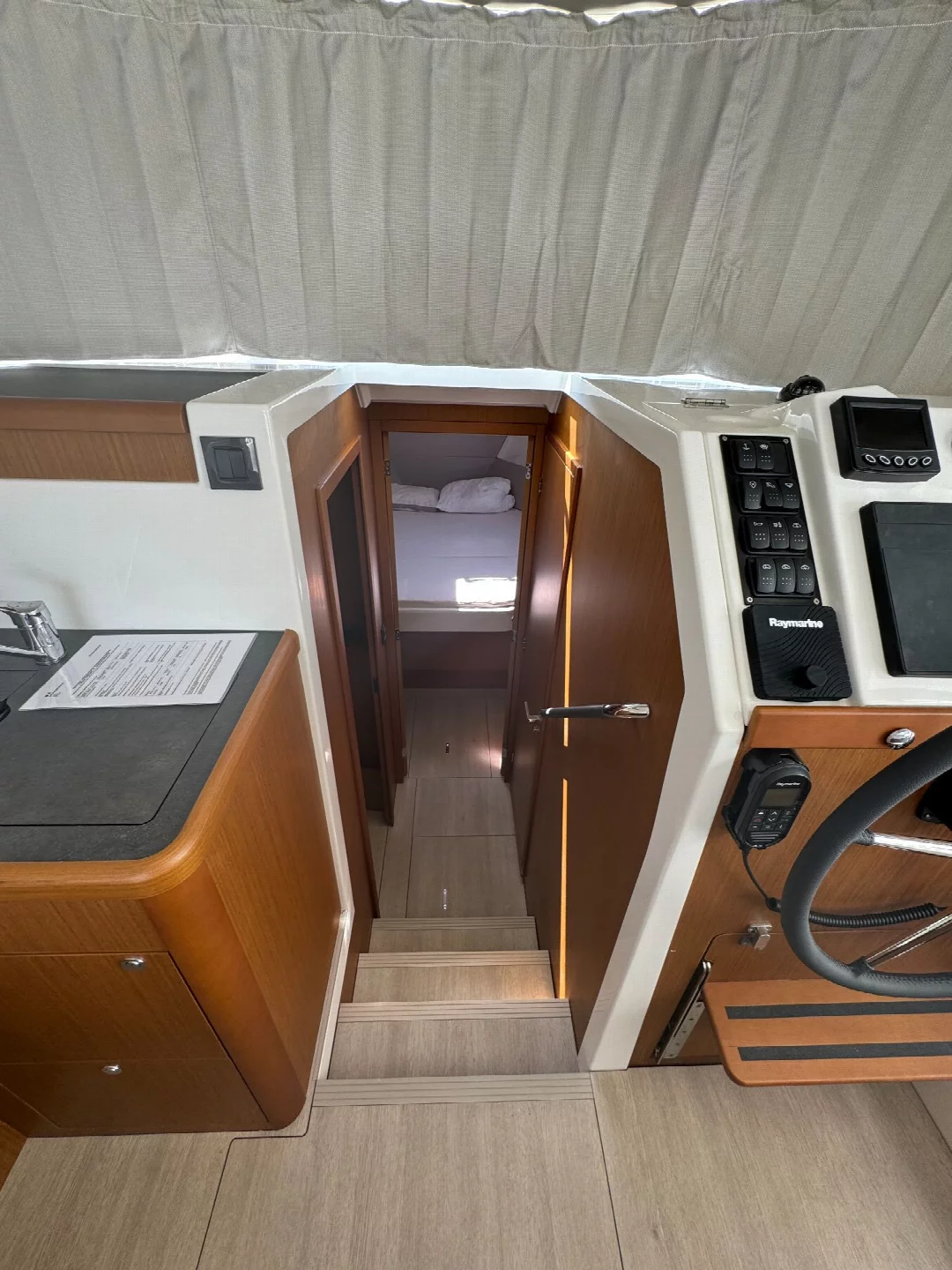 BENETEAU SWIFT TRAWLER 35 (Lui Di Ju)  - 1