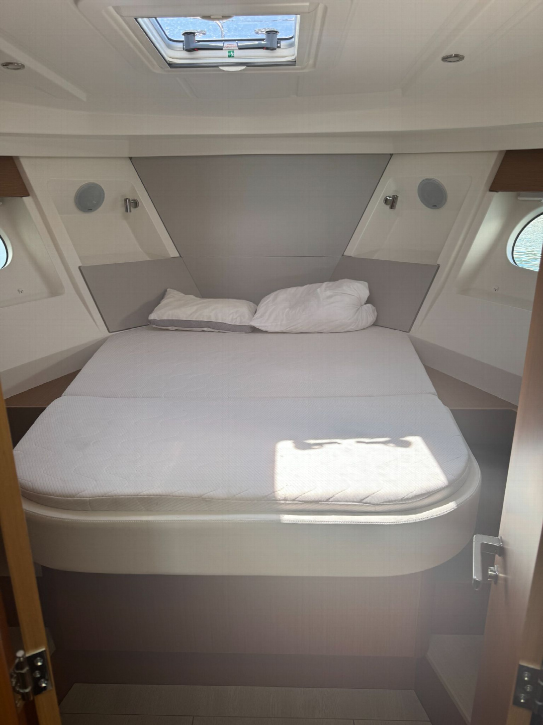 Photo #3 - BENETEAU SWIFT TRAWLER 35 (Lui Di Ju) in Ajaccio - 3523