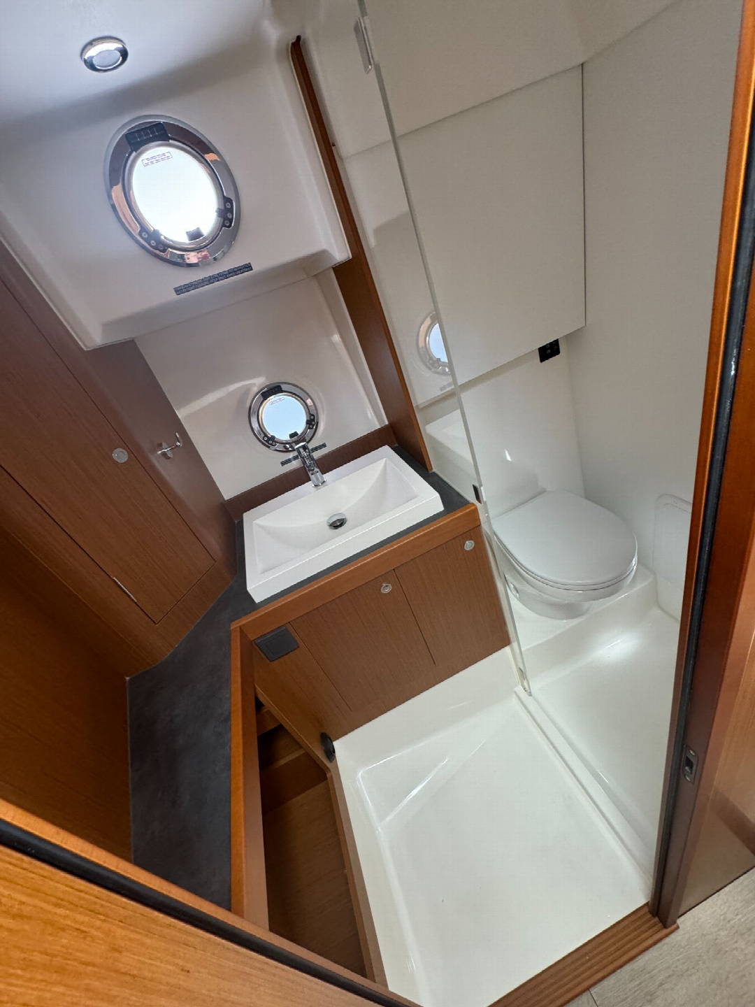 Photo #7 - BENETEAU SWIFT TRAWLER 35 (Lui Di Ju) in Ajaccio - 3523