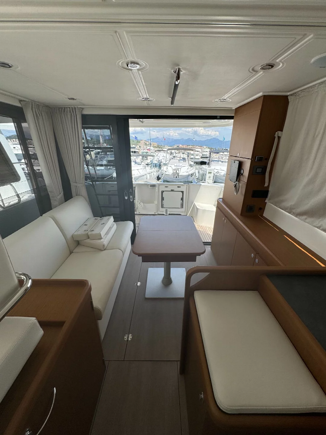 BENETEAU SWIFT TRAWLER 35 (Lui Di Ju)  - 7