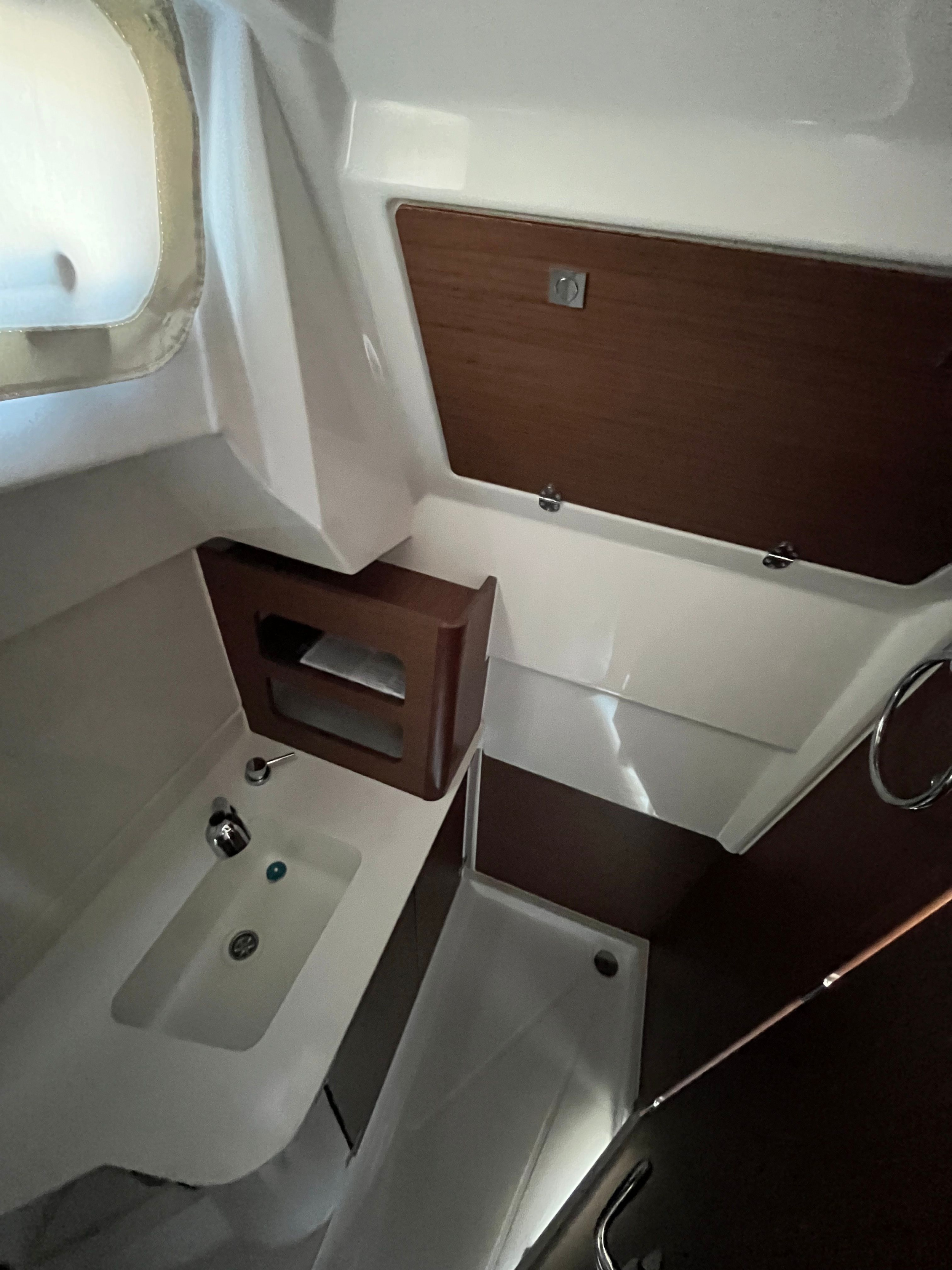 Photo #9 - BENETEAU ANTARES 9 (Osaka) in Ajaccio - 3533