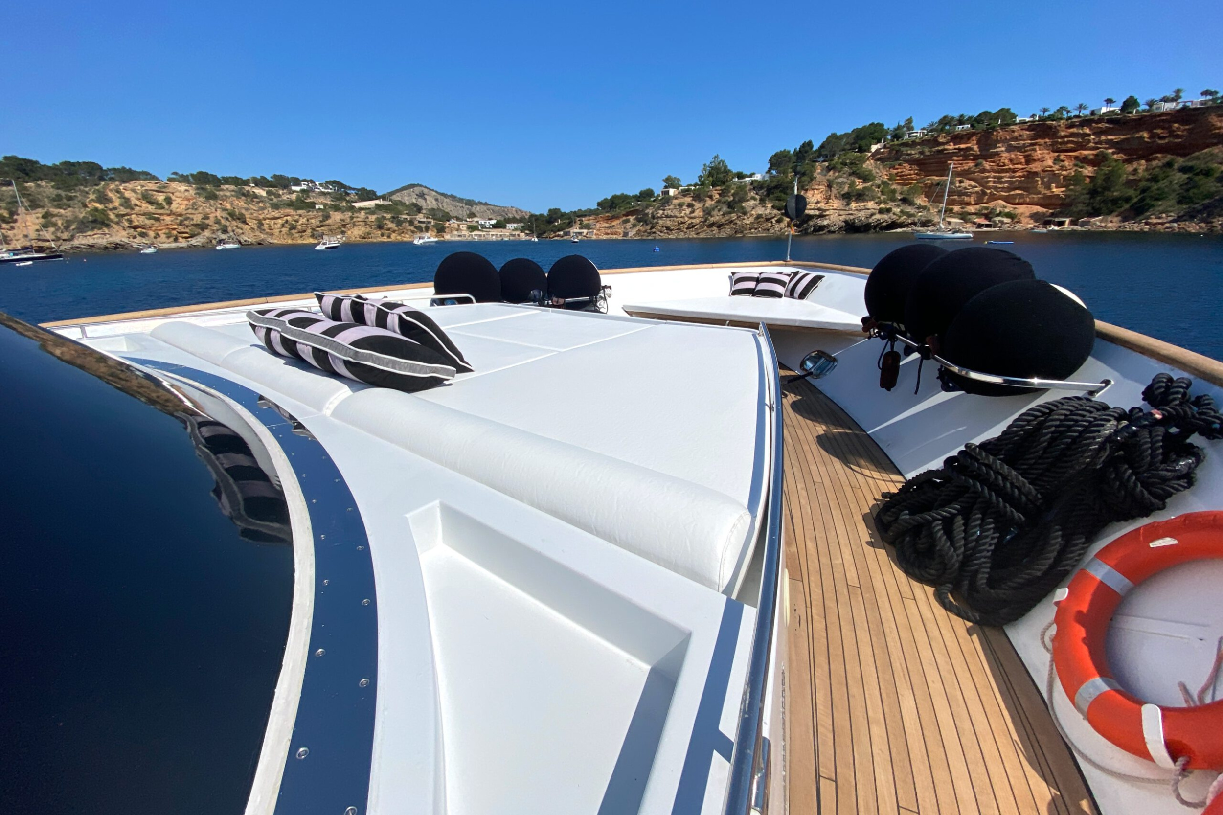 Photo #2 - MONDOMARINE 120 (PAULA III) in Denia - 3548