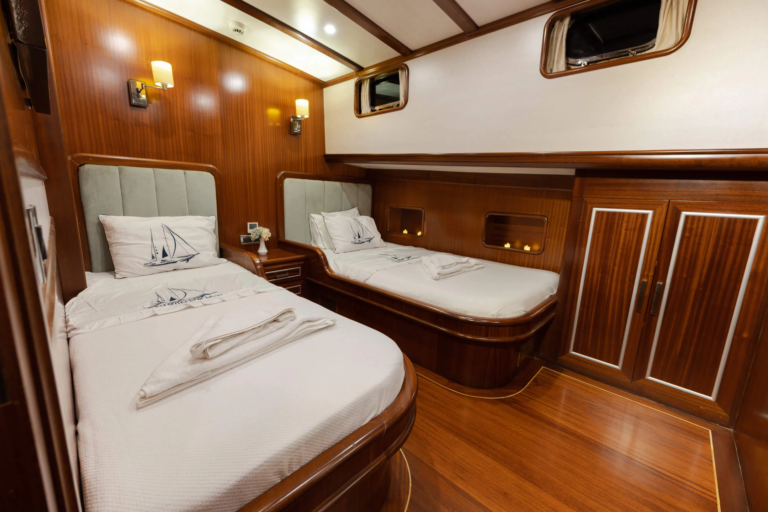 Custom-built (Estrella De Mar)  - 12