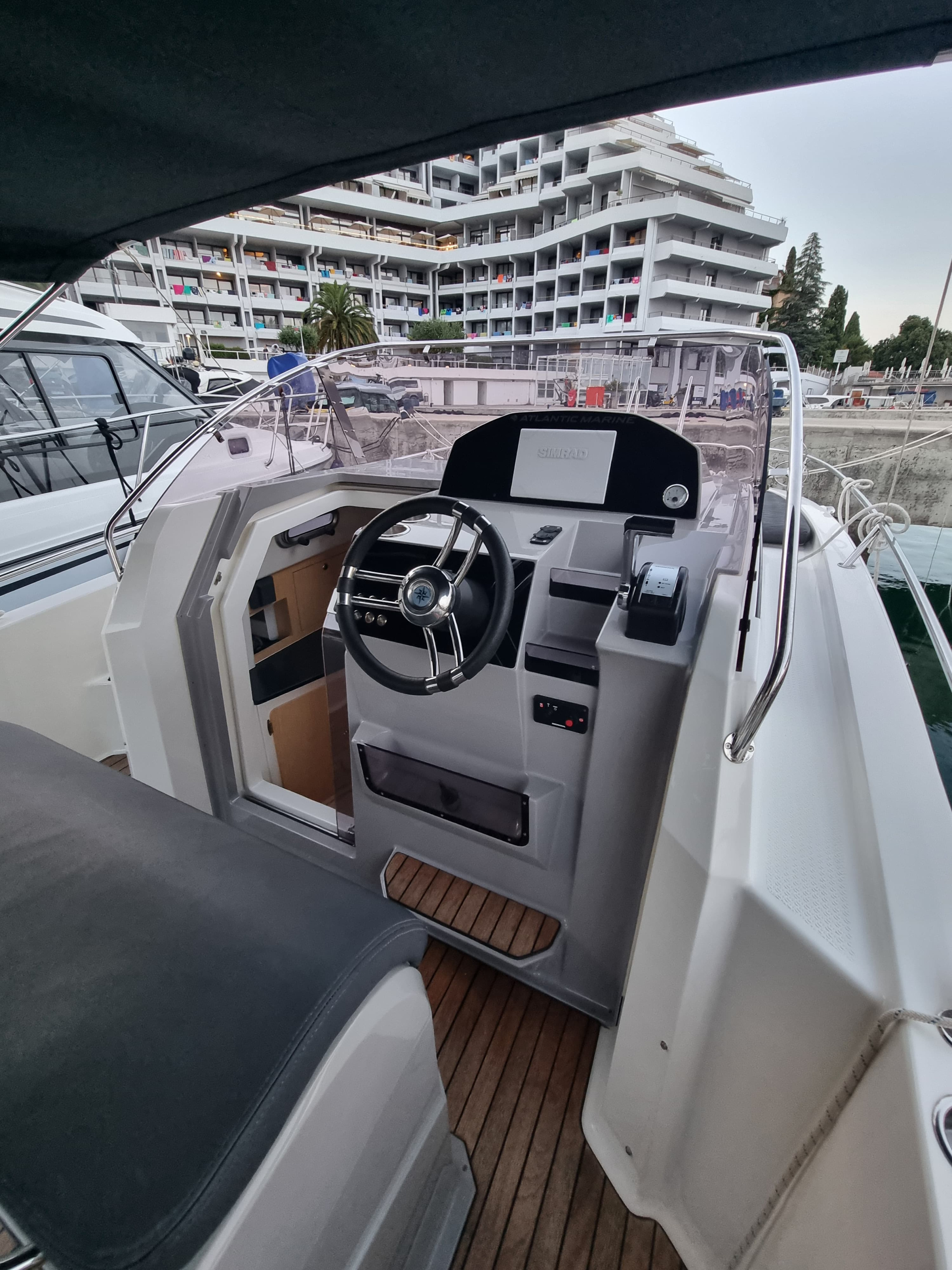 Photo #4 - Atlantic Suncruiser 730 (Lady Blue) en Opatija - 61273