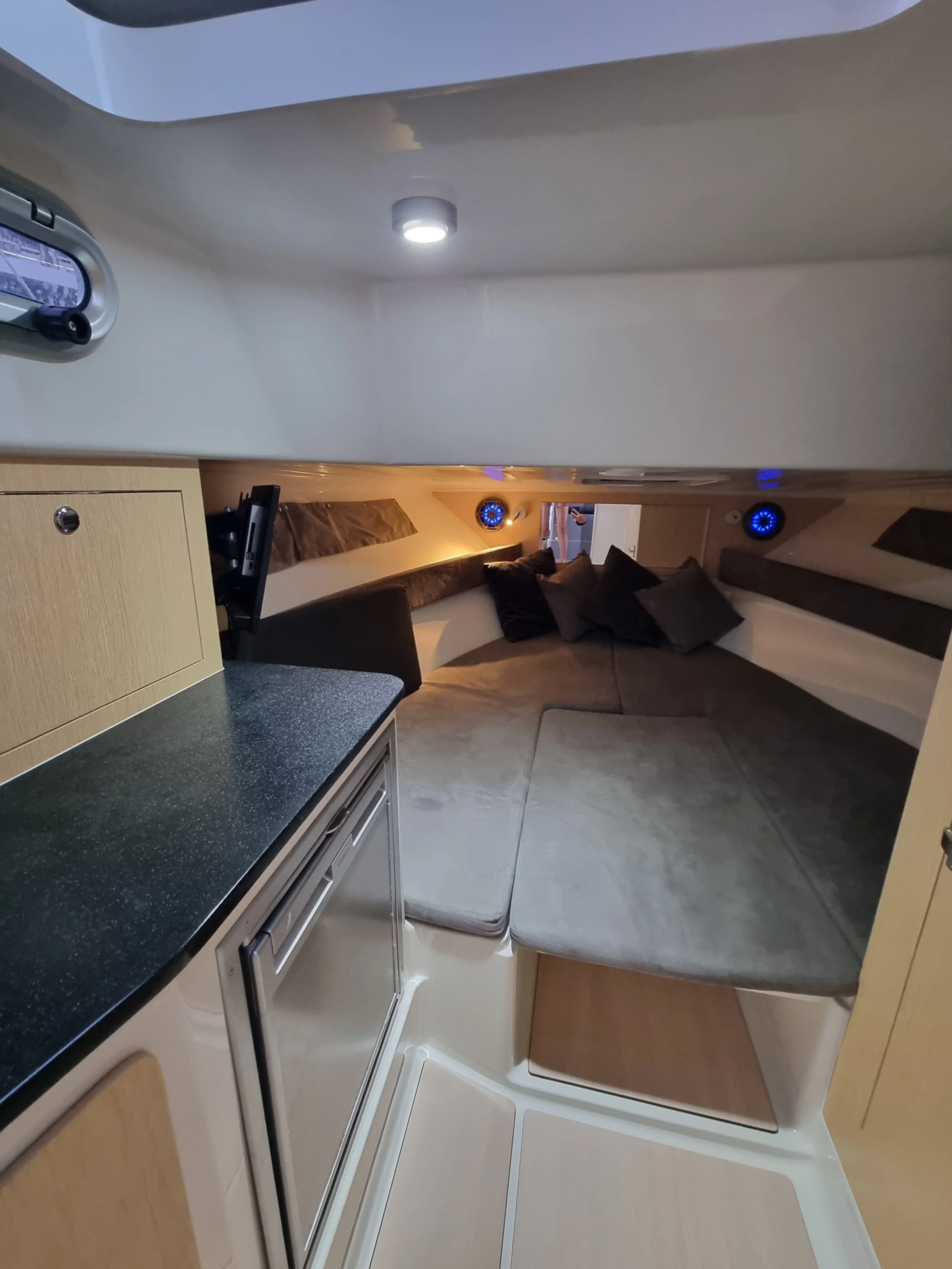 Atlantic Suncruiser 730 (Lady Blue)  - 11