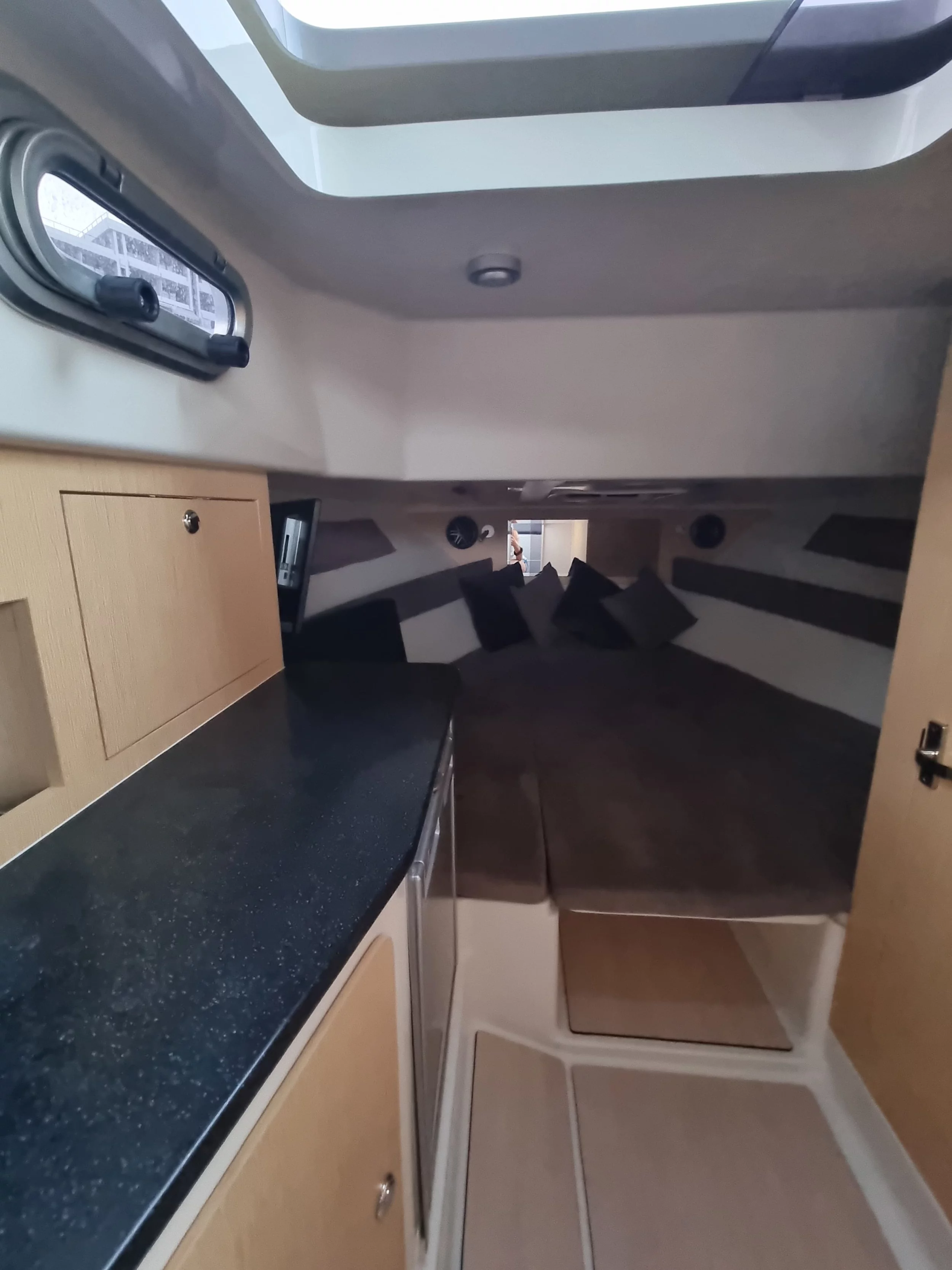 Atlantic Suncruiser 730 (Lady Blue)  - 12