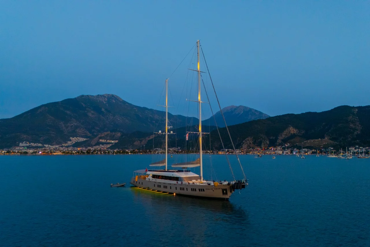King Of The Sea (King Of The Sea)  - 5