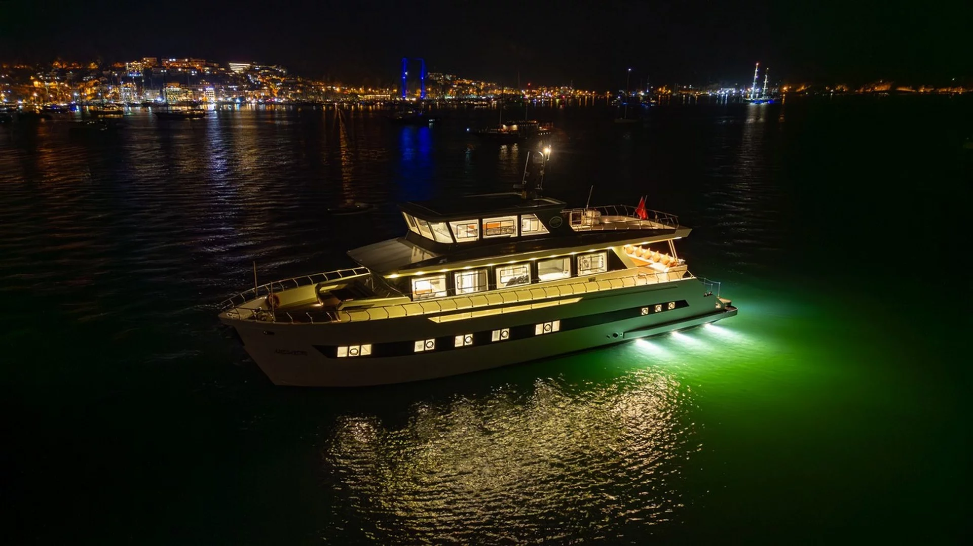 Trawler (Alessandro)  - 17