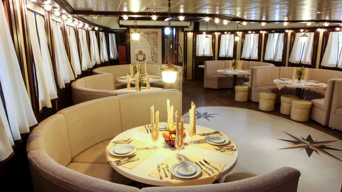 Schooner - sailing cruise ship (Running on Waves)  - 15