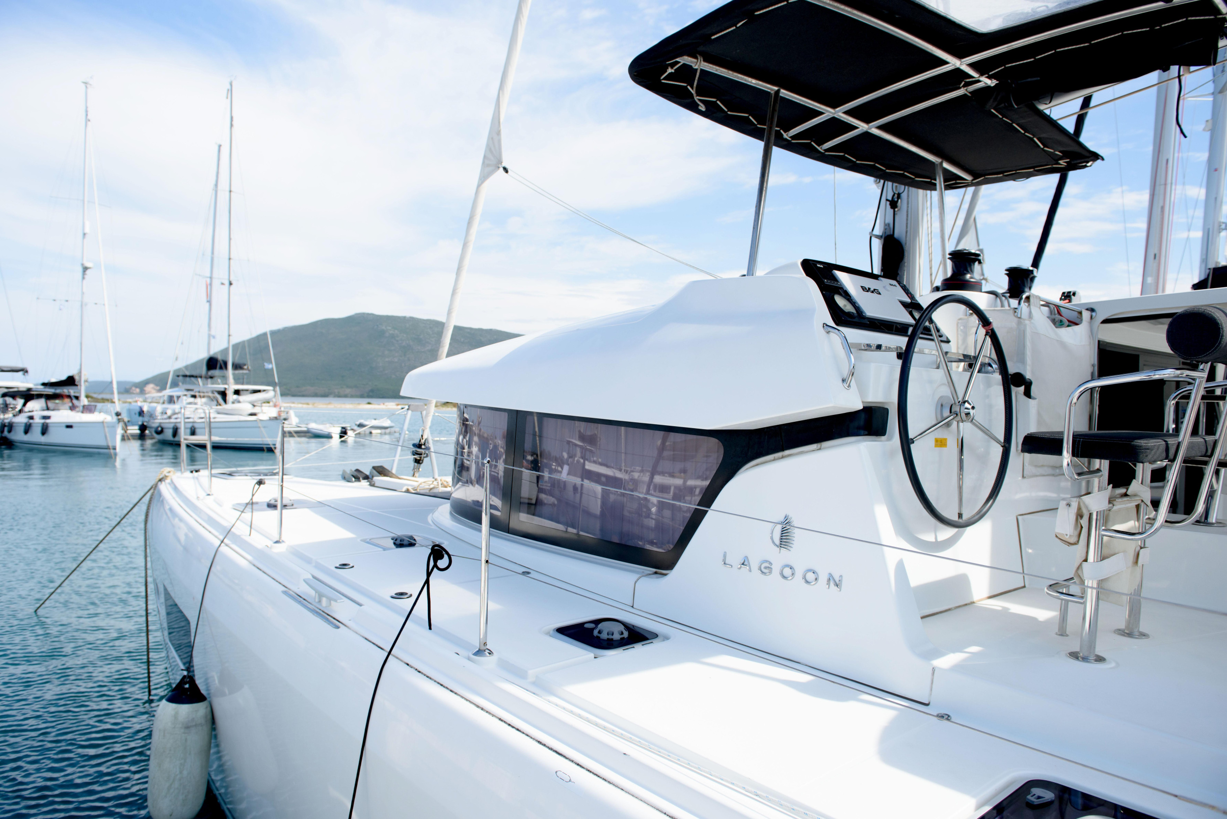 Photo #2 - Lagoon 42 (Full Moon) in Lefkada - 18033