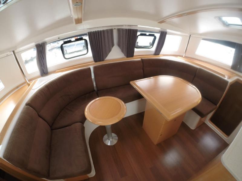 Interior image - 2