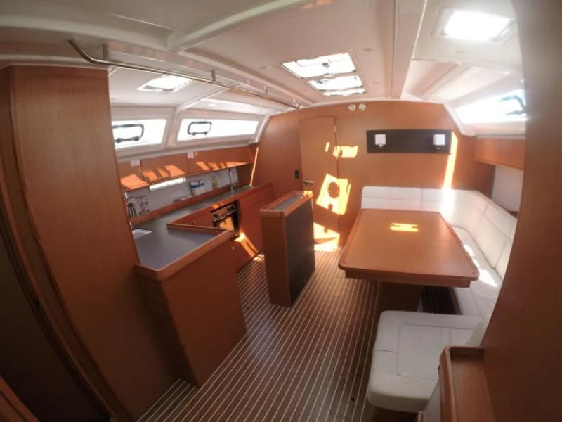 Bavaria Cruiser 46 (Dafne) Interior image - 6