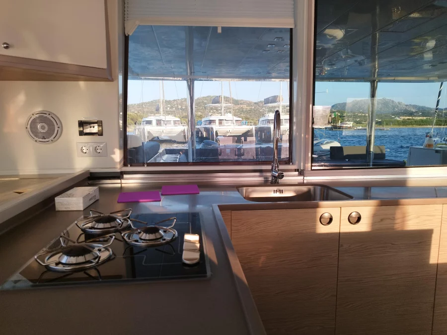 Lagoon 560 (Adeia II)  - 24