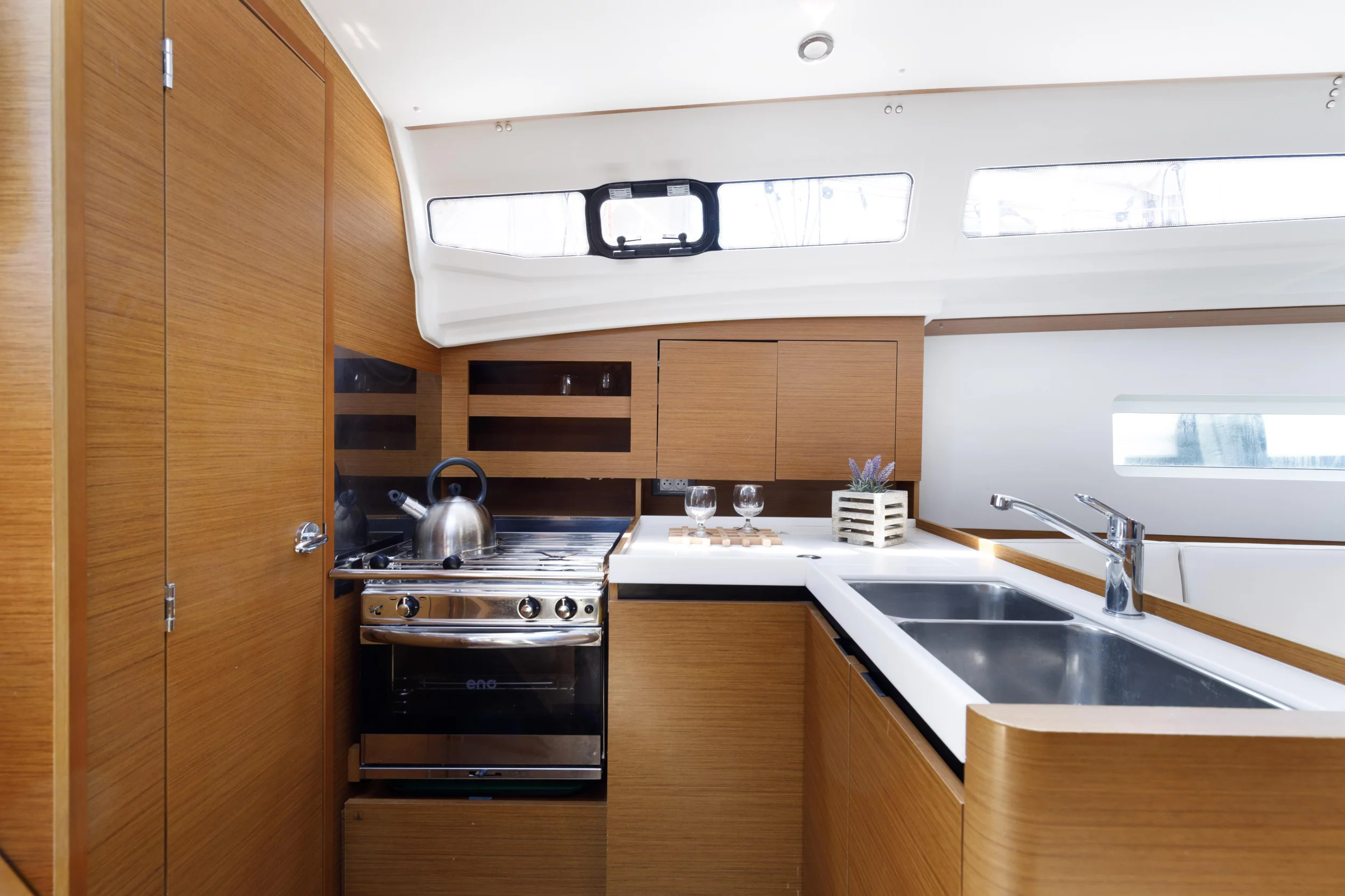 Sun Odyssey 380 (Albion)  - 10