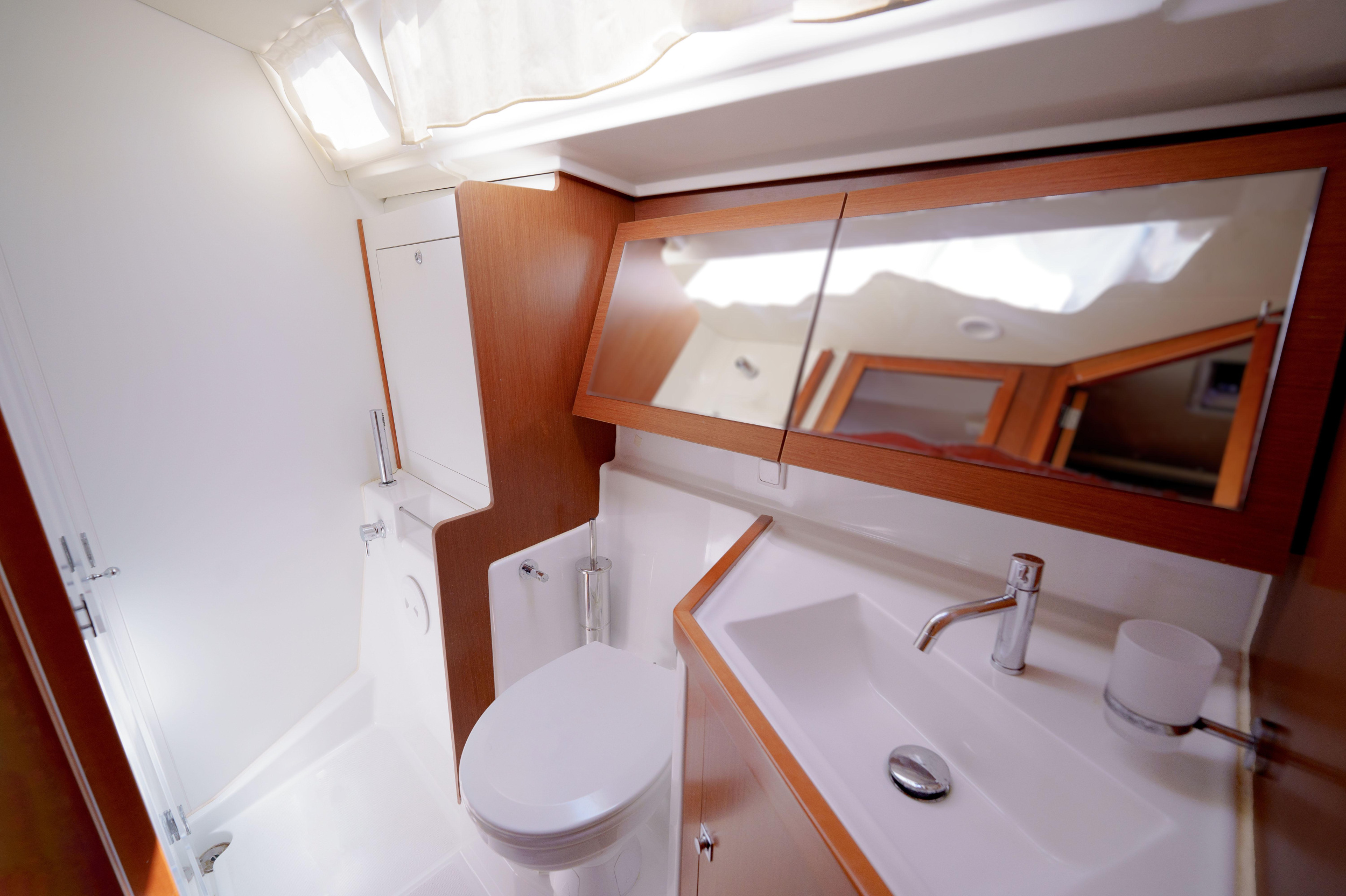 Photo #12 - Oceanis 45 (So what) in Lefkada - 21380