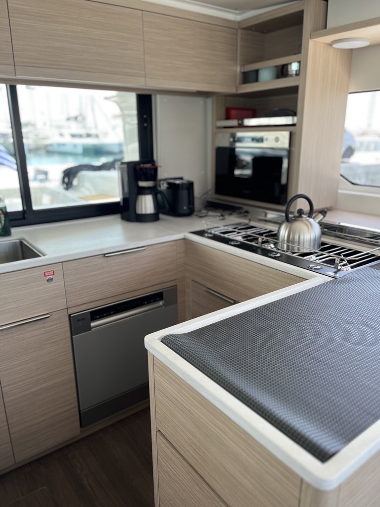 Lagoon 46 (LUXURY Equipped, SKIPPERED only) — photo 22
