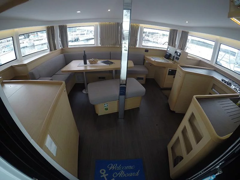 Lagoon 42 (Aymeline) Interior image - 11
