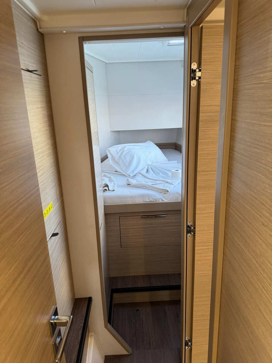 Lagoon 40 — photo 10