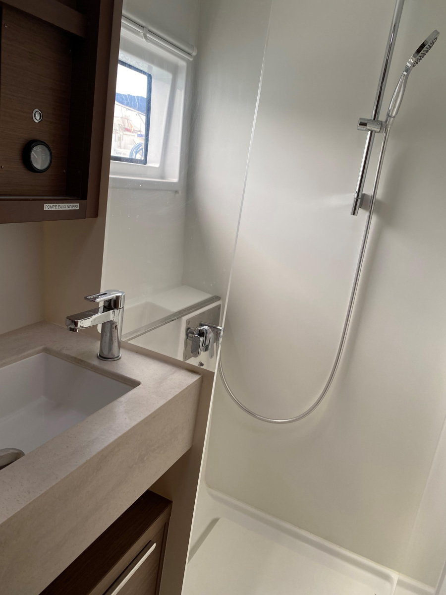 Lagoon 46 — photo 12