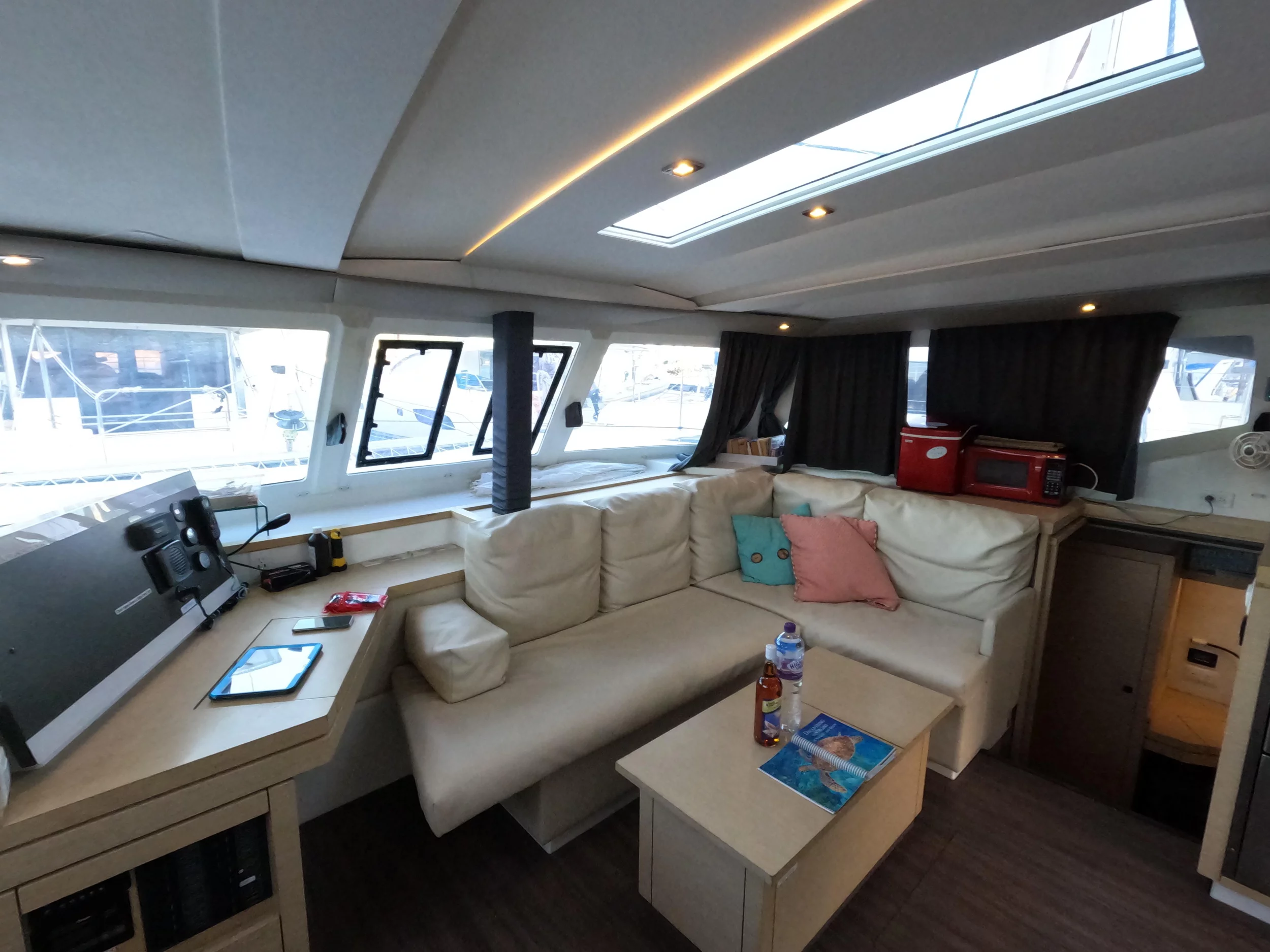Fountaine Pajot Lucia 40 (Island Life)  - 1