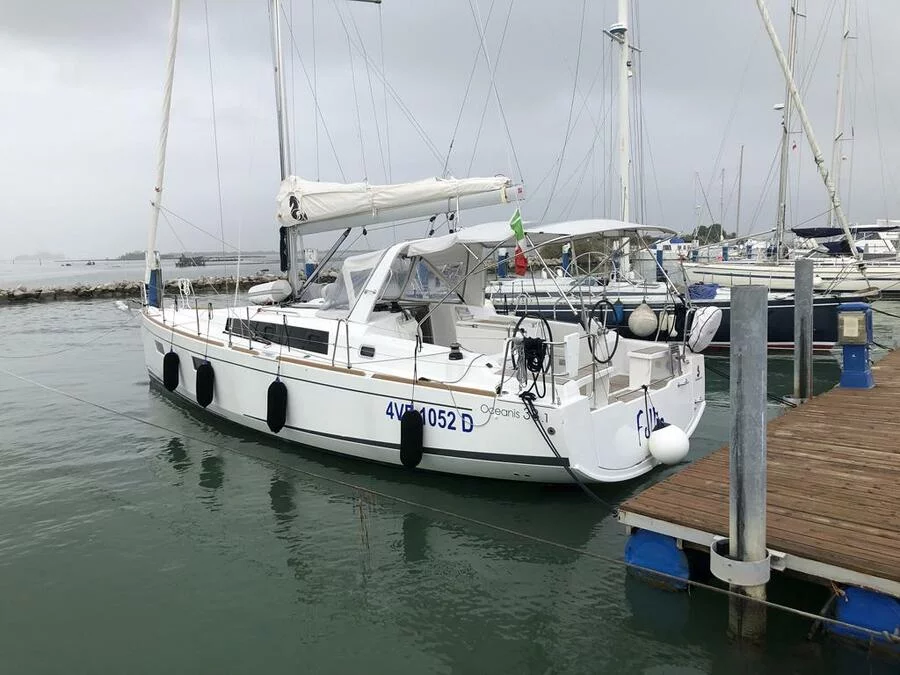 OCEANIS 38.1 DL (TAOMINO)  - 0