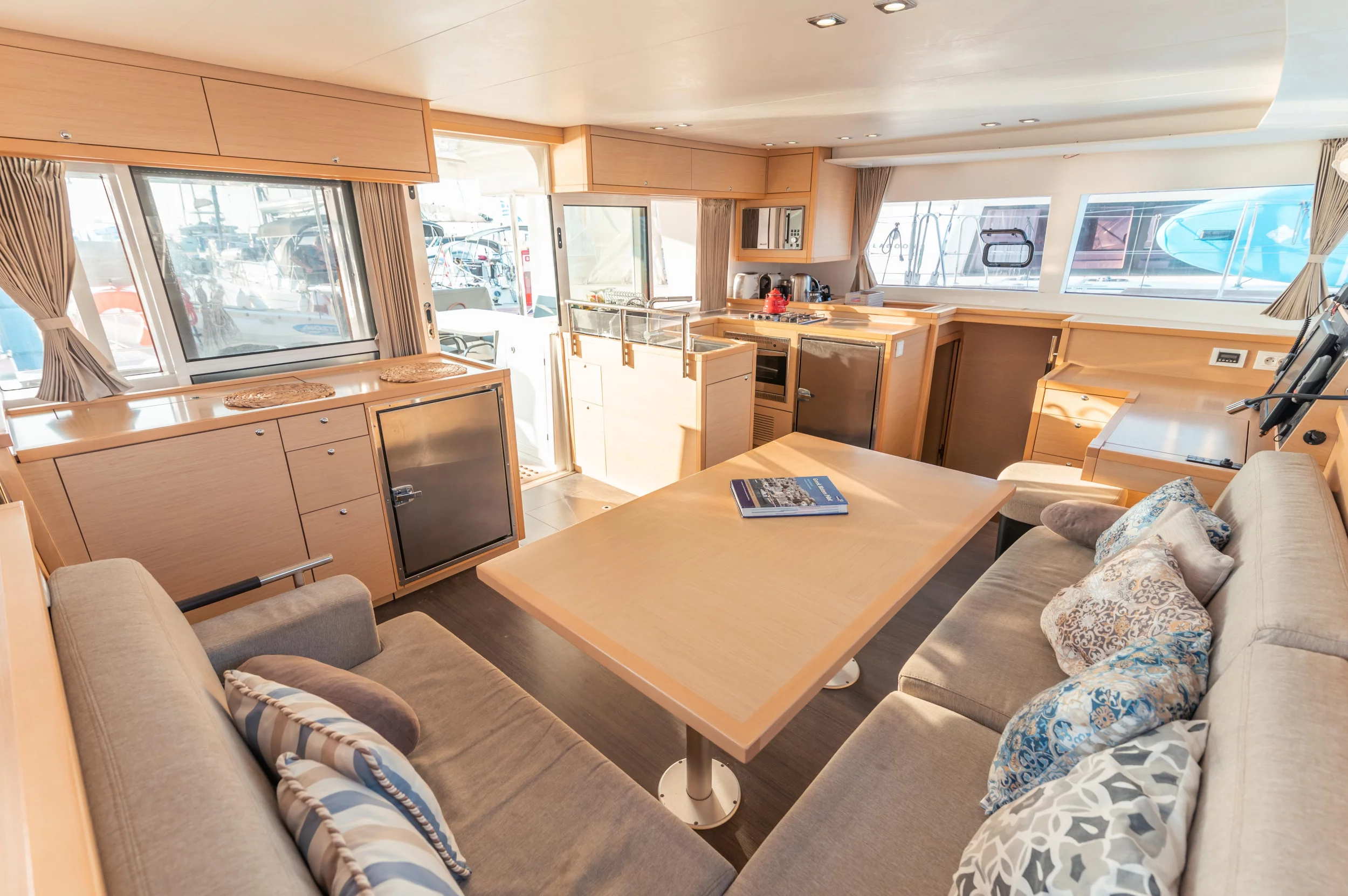 Lagoon 450 Flybridge (Cinzia)  - 8