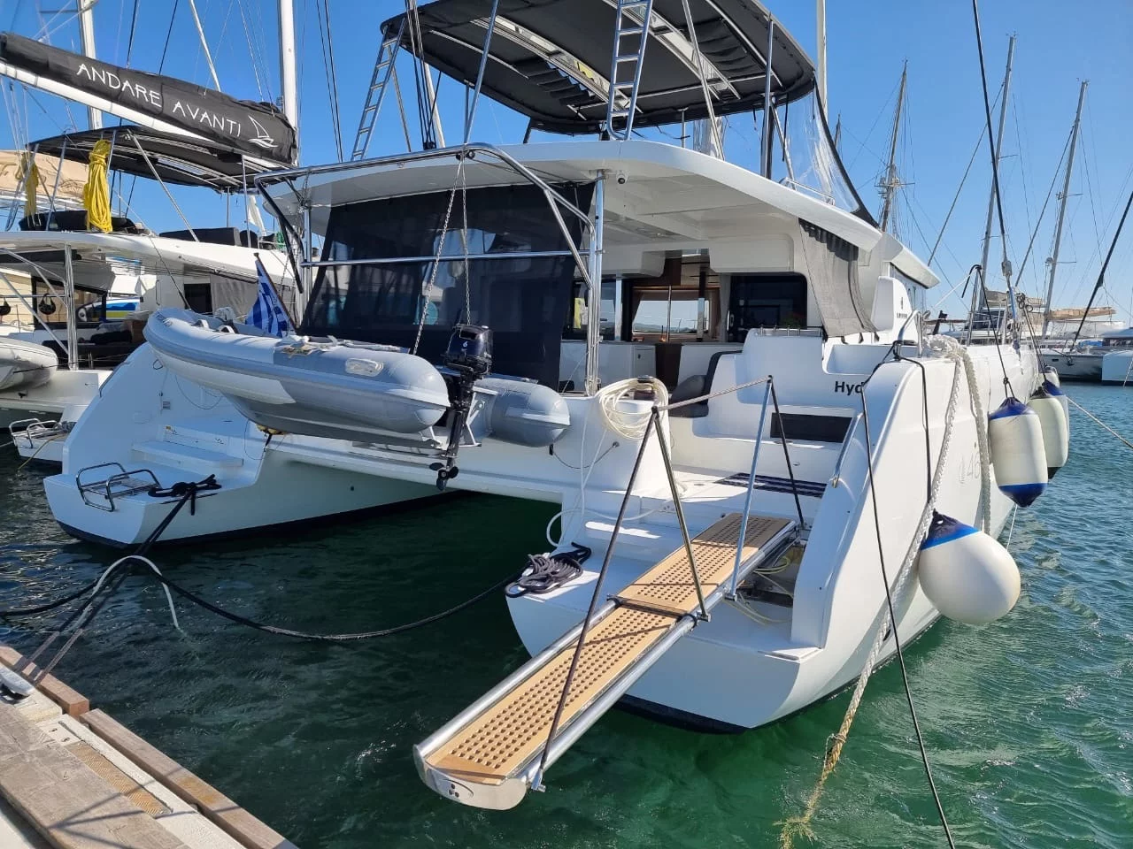 Lagoon 46 (Hydra XIV)  - 1