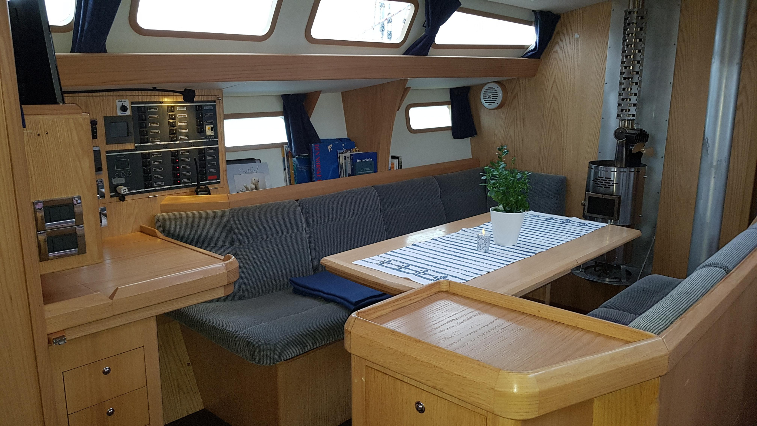 Ovni 445 — photo 2
