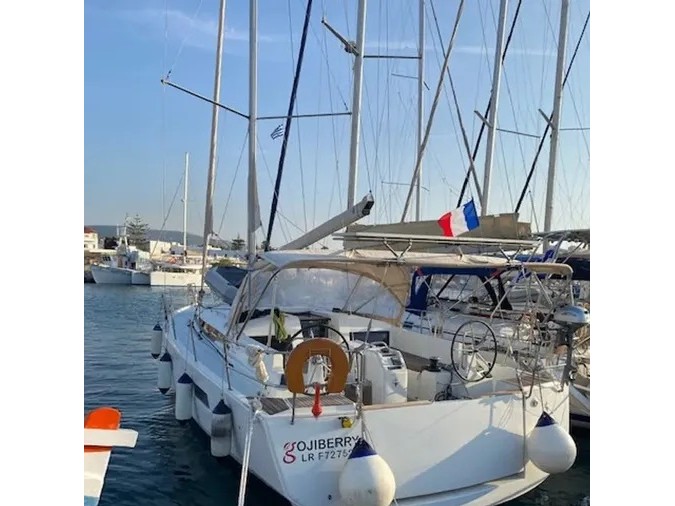 Sun Odyssey 440 — photo 1