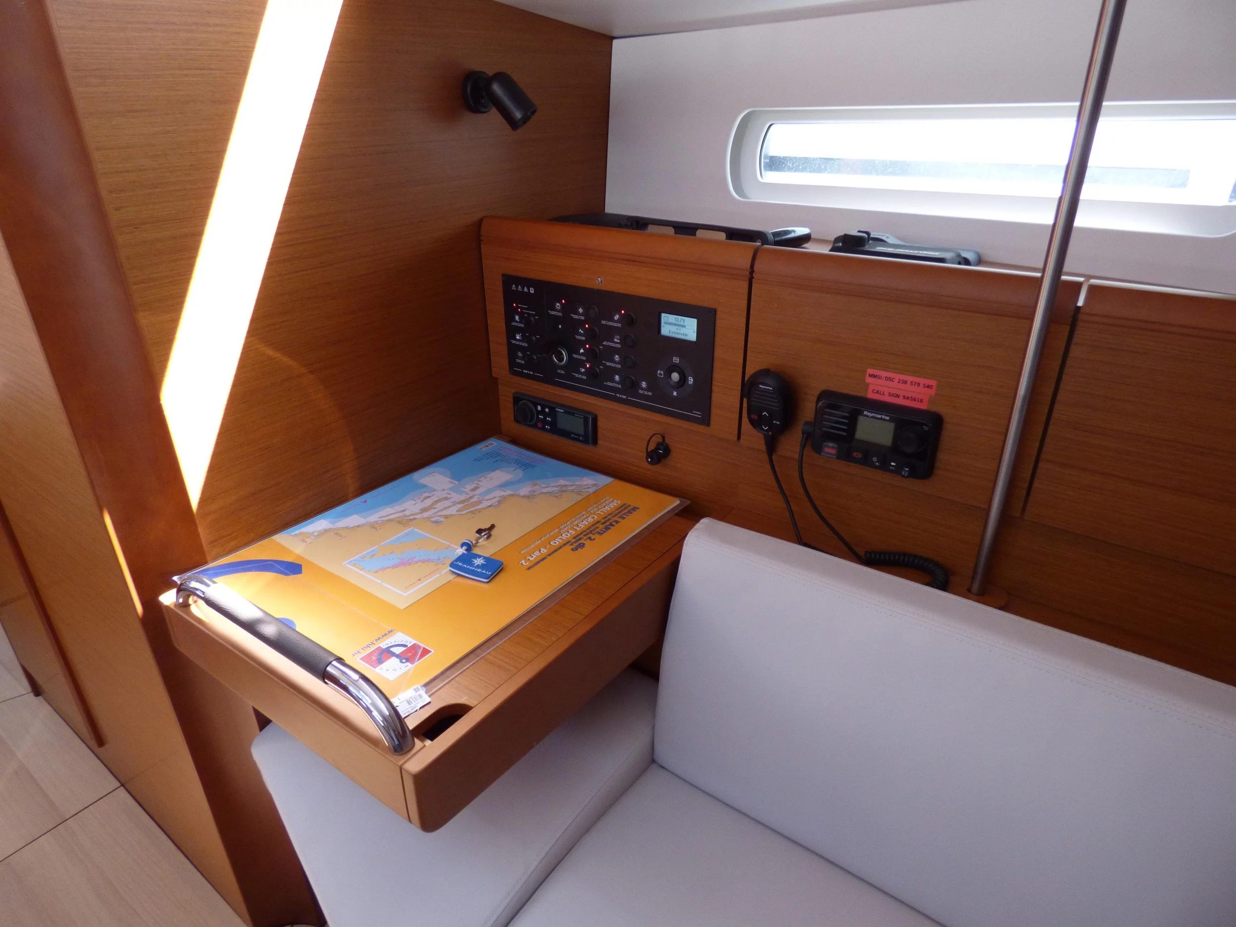 Sun Odyssey 389 (VACSKAMATI)  - 13