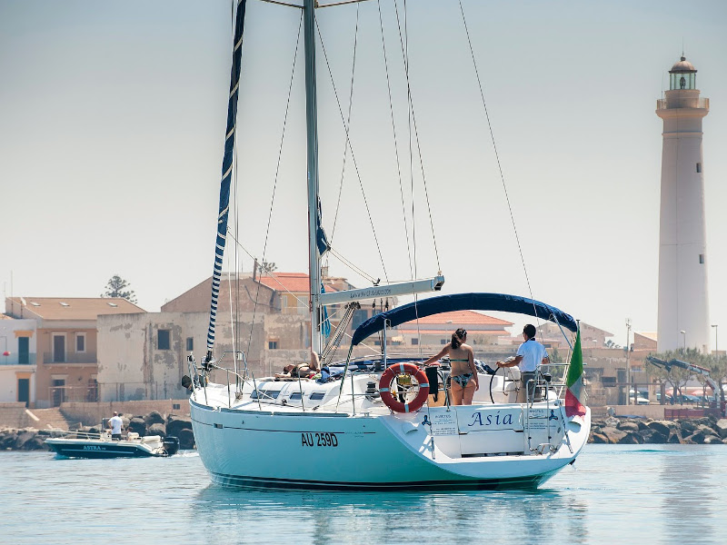 Photo #7 - Dufour 455 GL (Asia) in Ragusa - 4042