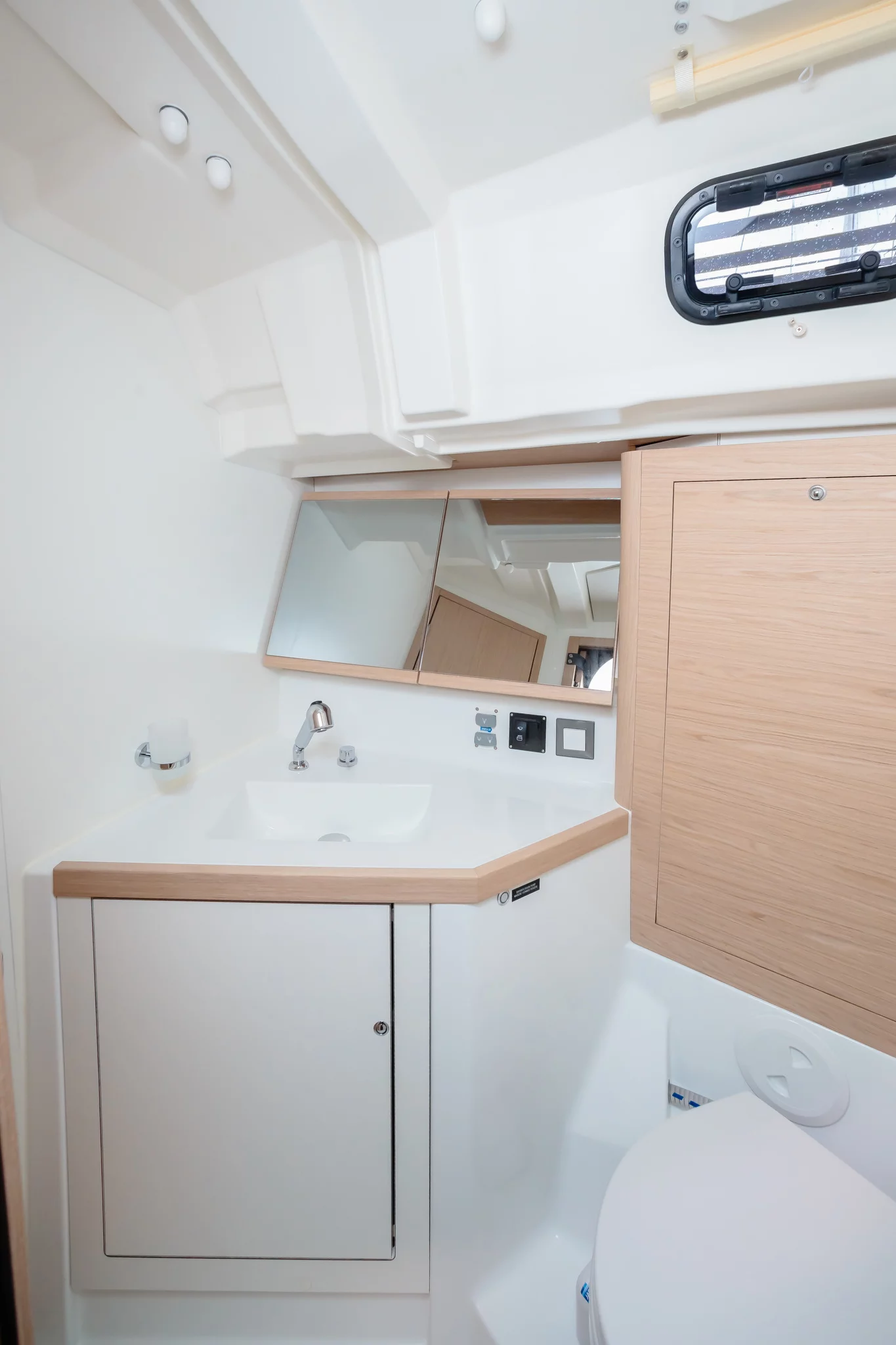 Oceanis 46.1 (5 cab) (Alke - Standard line) bagno - 9
