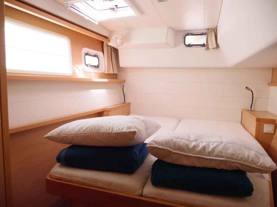 Lagoon 450 (MADAGASCAR) Interior - cabin (photo taken 2019) - 7