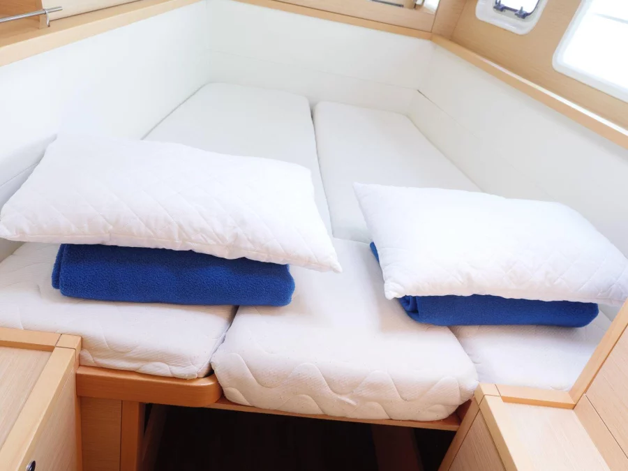 Lagoon 450 (MADAGASCAR) Interior - cabin (photo taken 2019) - 1