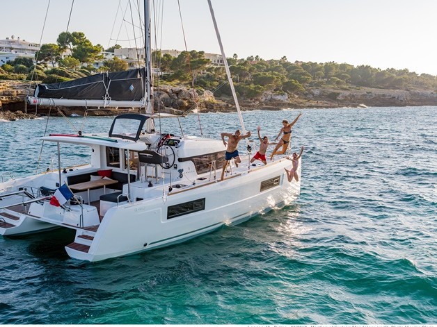 Photo #1 - Lagoon 40 (TARTAROUGA) in Rhodos - 3855
