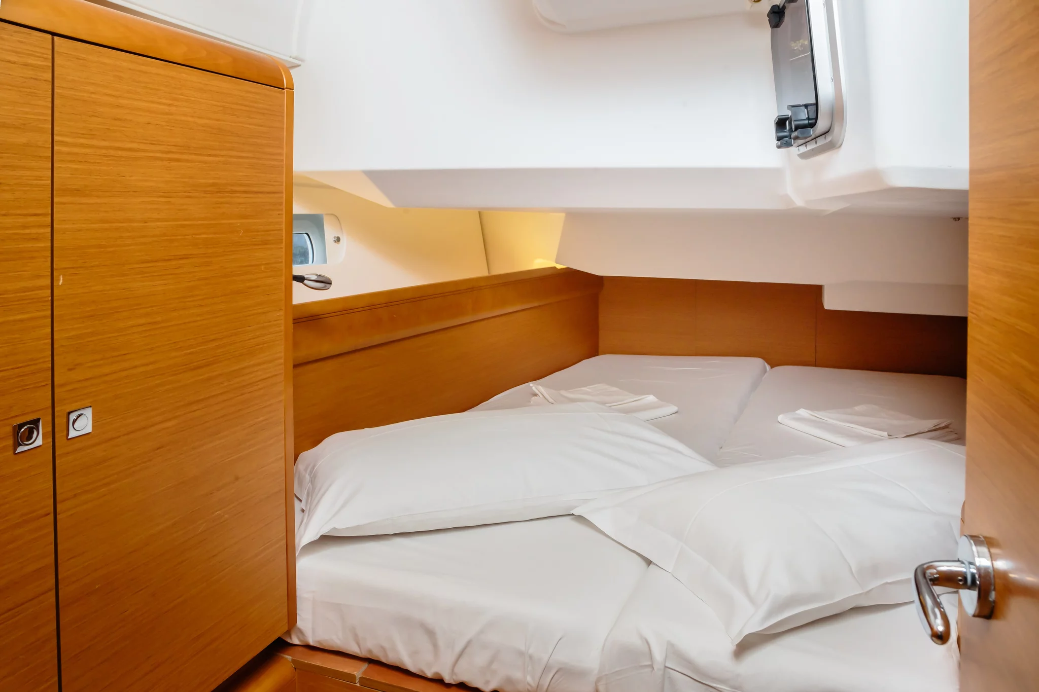 Sun Odyssey 449 (Ilios - Standard line) cabina - 1