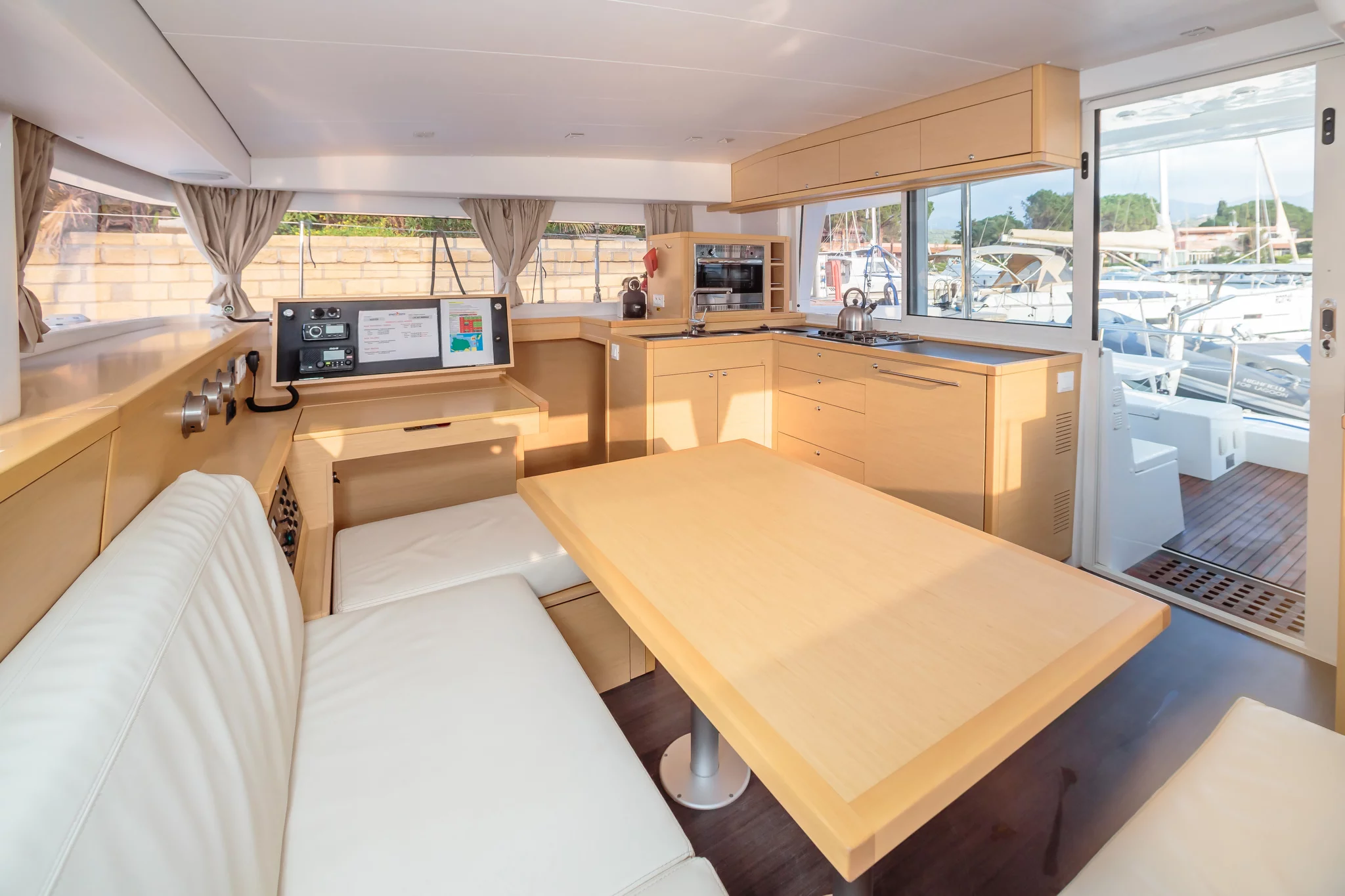 Lagoon 400 S2 (Adorable - Standard line)  - 8