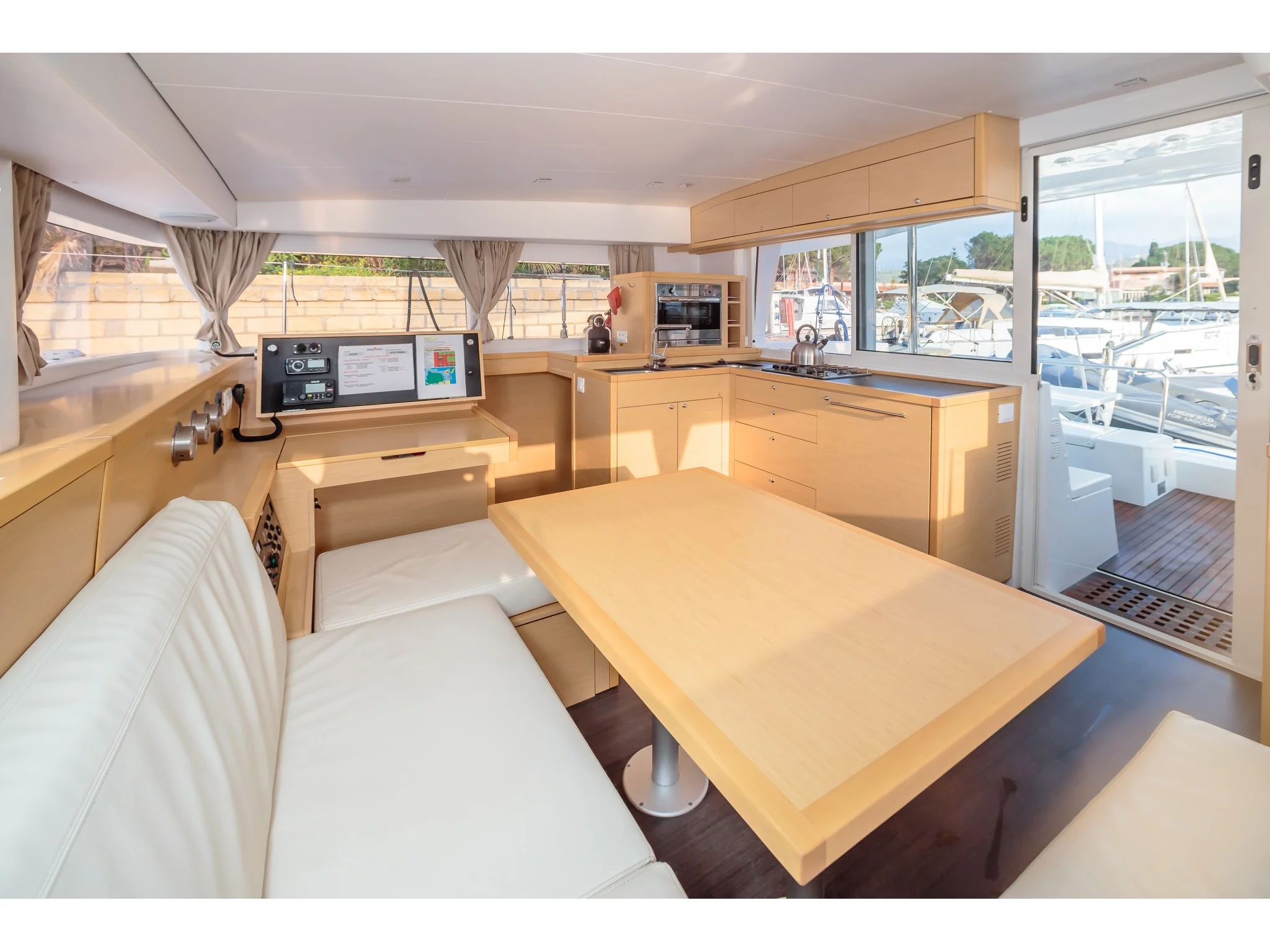 Lagoon 400 S2 (Adorable - Standard line) Interior image - 10