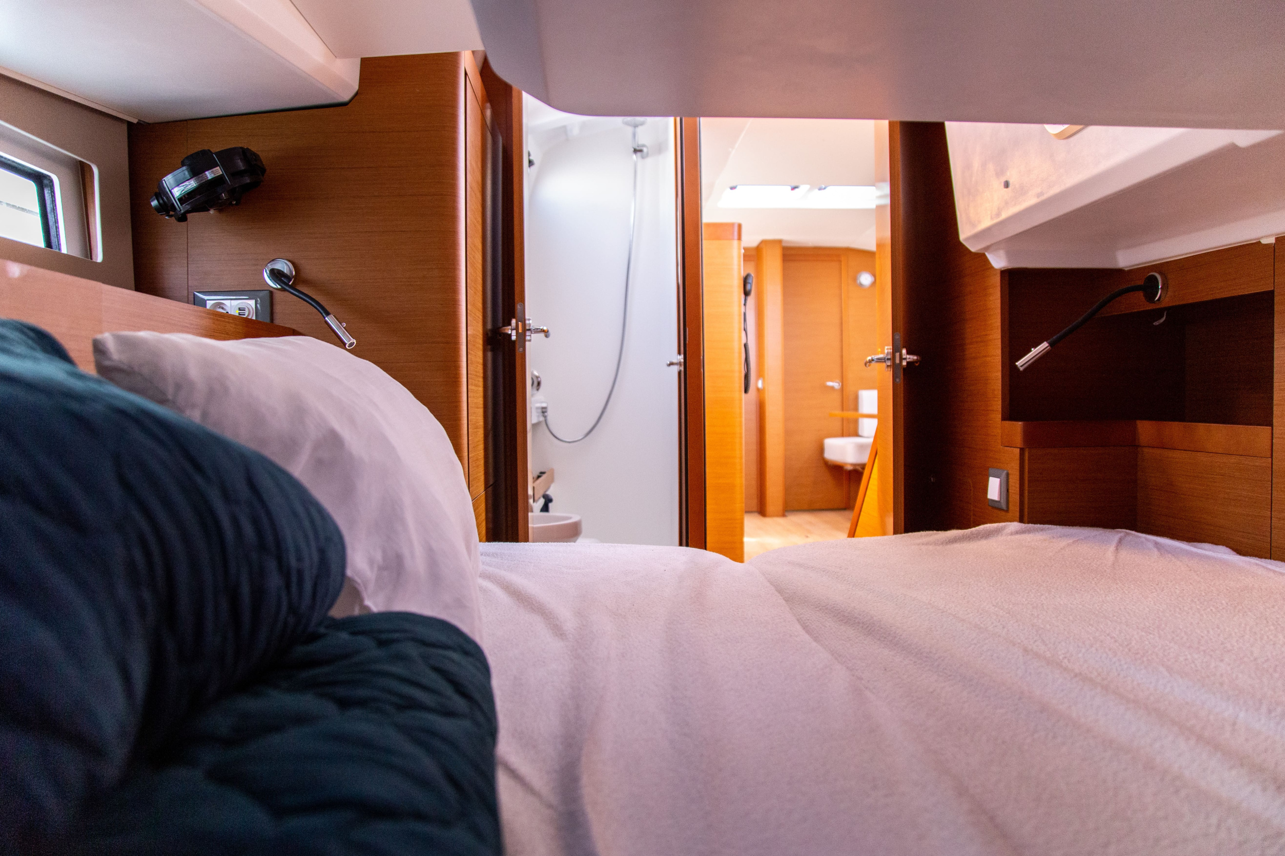 Photo #10 - Sun Odyssey 490 4 cabins (CONTIGO) in Lavrion - 18754