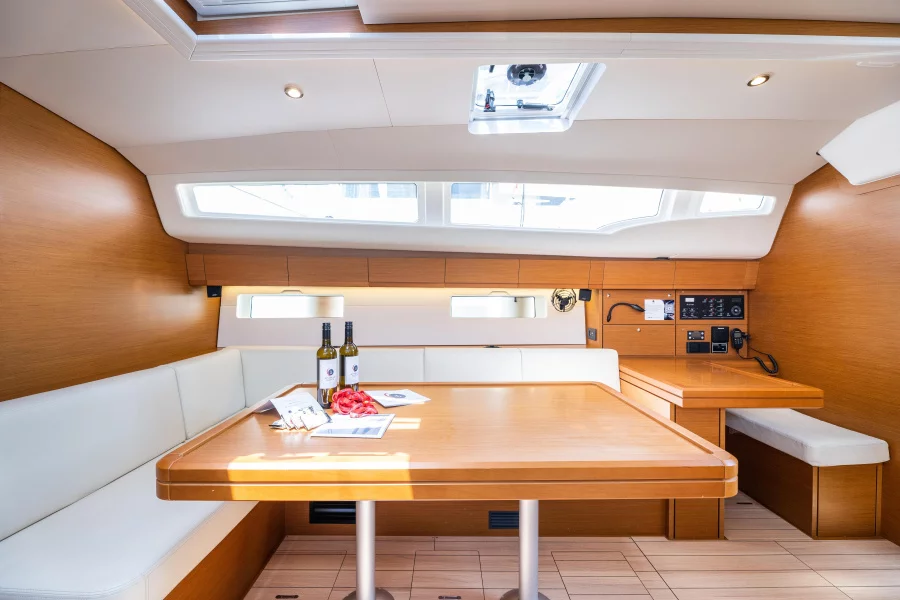 Sun Odyssey 519 - 5 cabs (AETHRA)  - 13