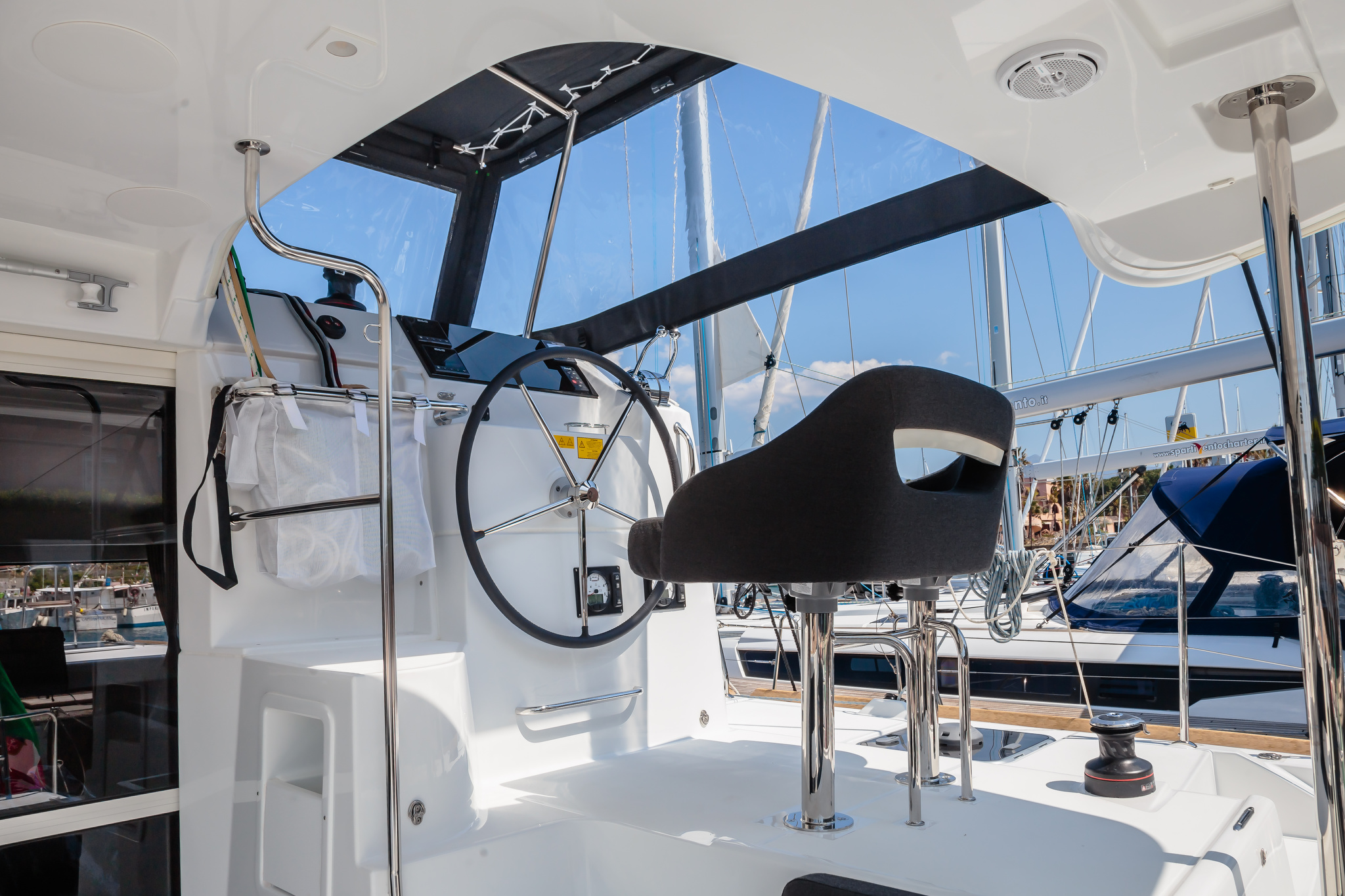 Photo #8 - Lagoon 40 (Gelso - Standard line) in Olbia - 23906