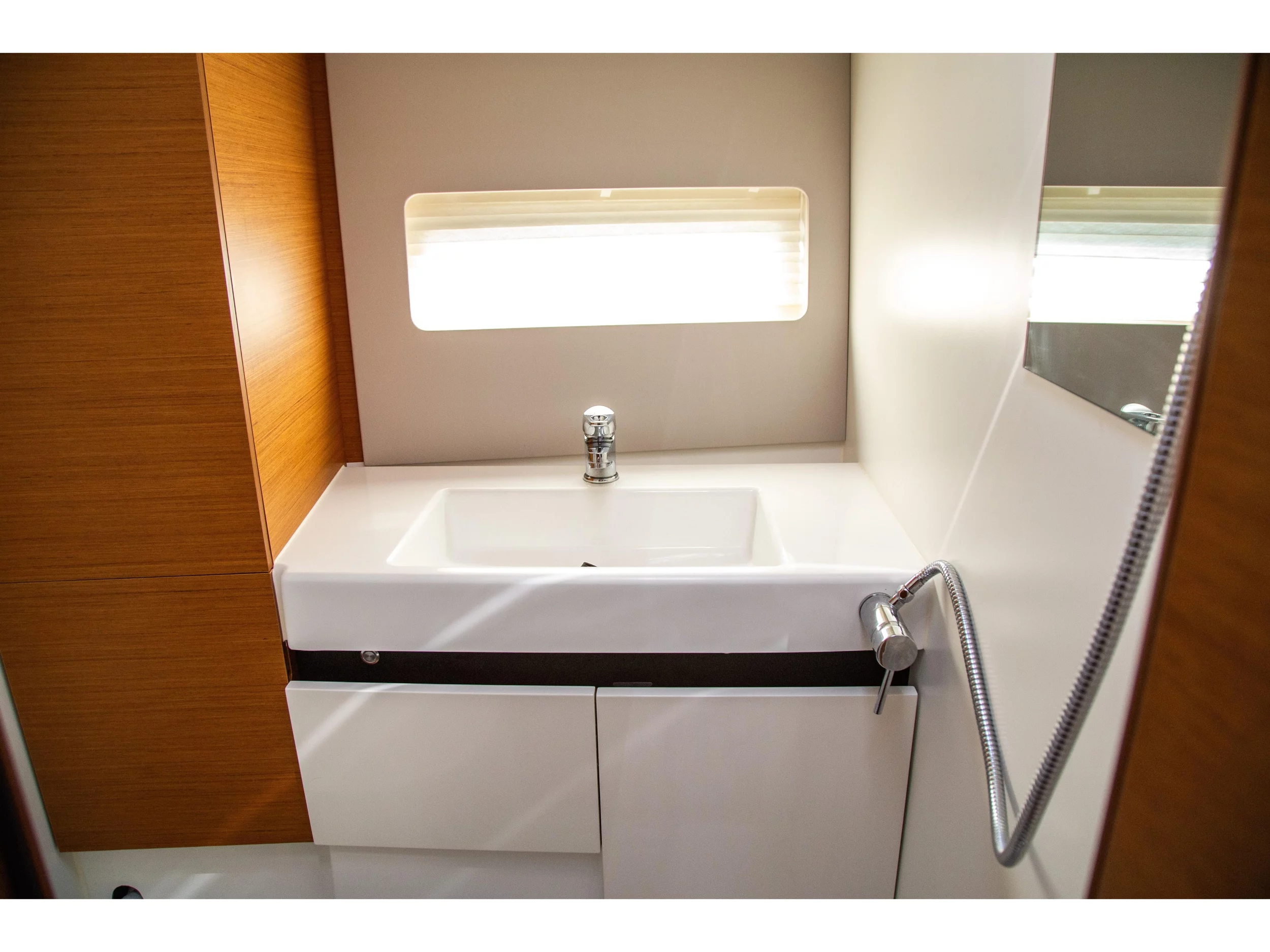 Sun Odyssey 490 4 cabins (MAD KISS) Interior image - 1