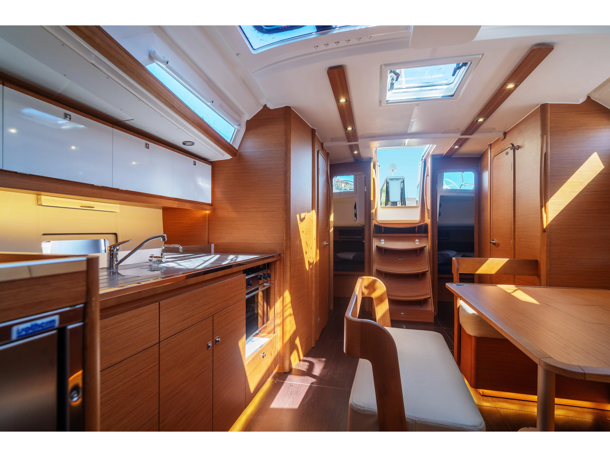Dufour 430 Grand Large (Barbara) Interior image - 2