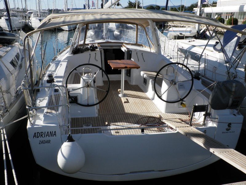 Photo #41 - OCEANIS 38 1 2024 (LES INTOUCHABLES) in Port du Crouesty - 27072
