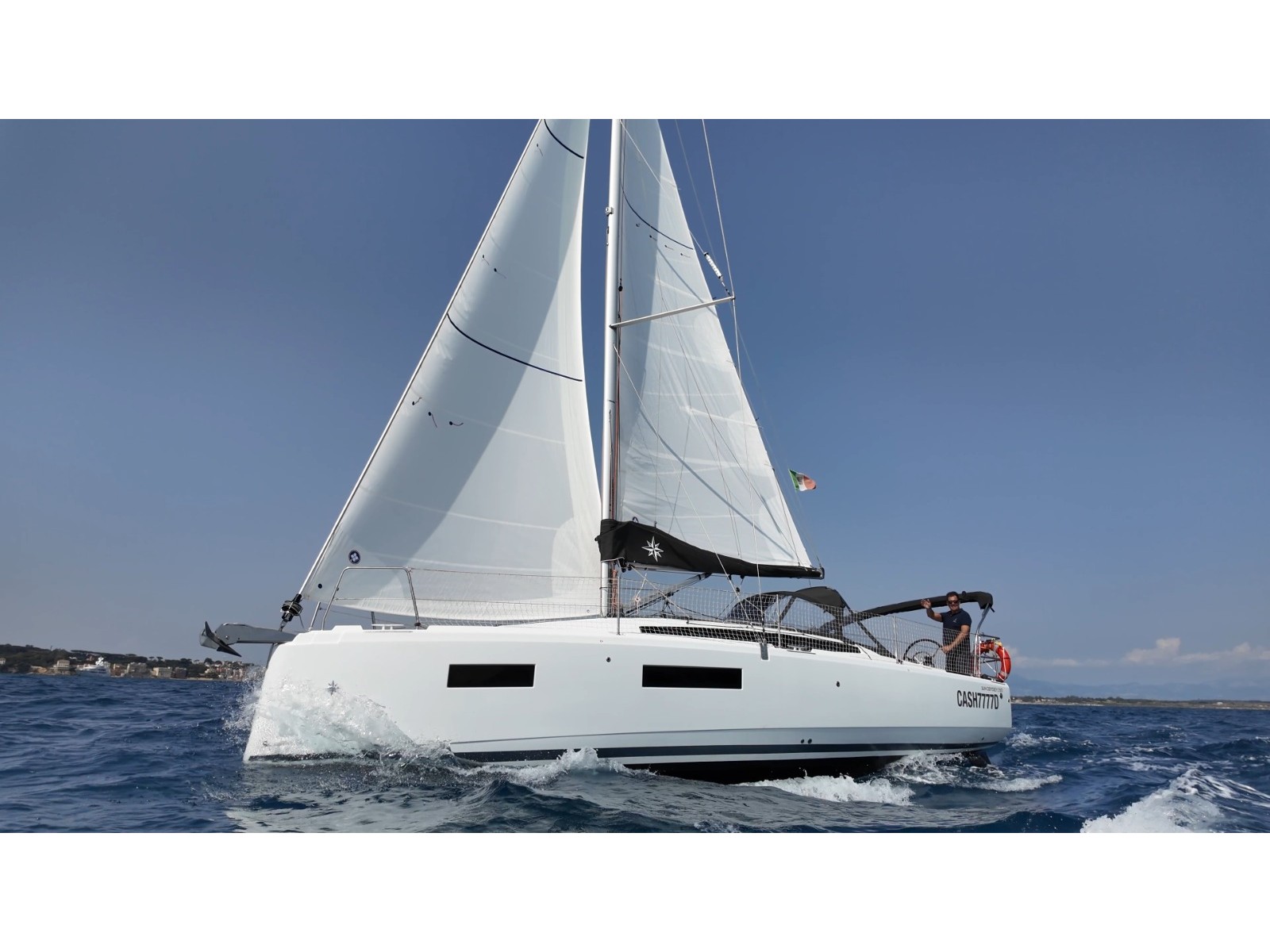 SUN ODYSSEY 350 2 CABINES — photo 1