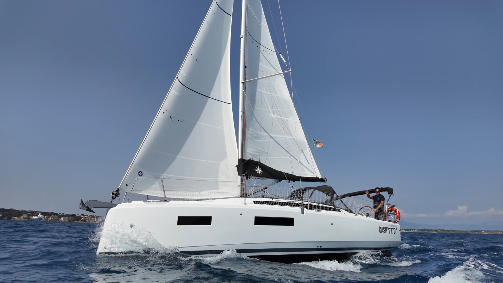 Sun Odyssey 380 — photo 4