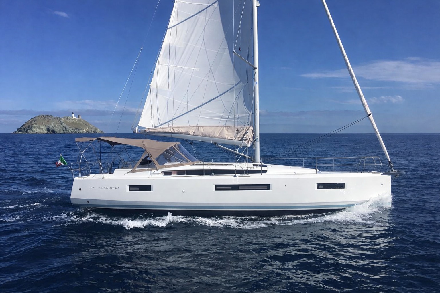 Sun Odyssey 440 — photo 8