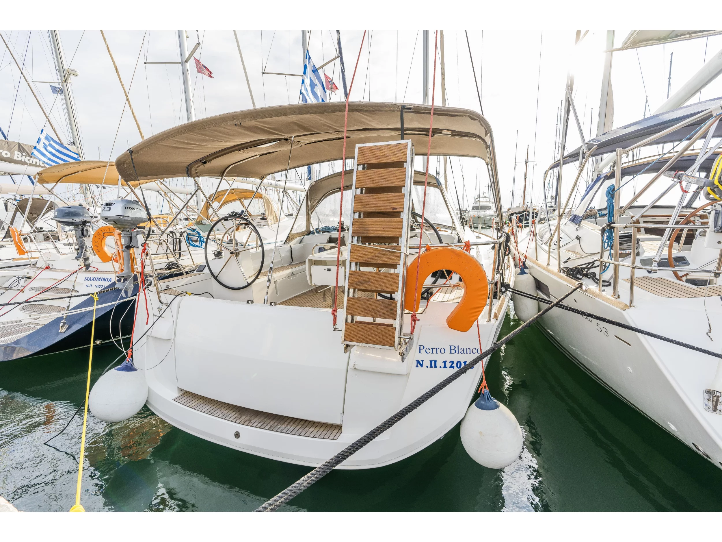 Sun Odyssey 519 - 5 cabs (PERRO BLANCO) Main image - 0