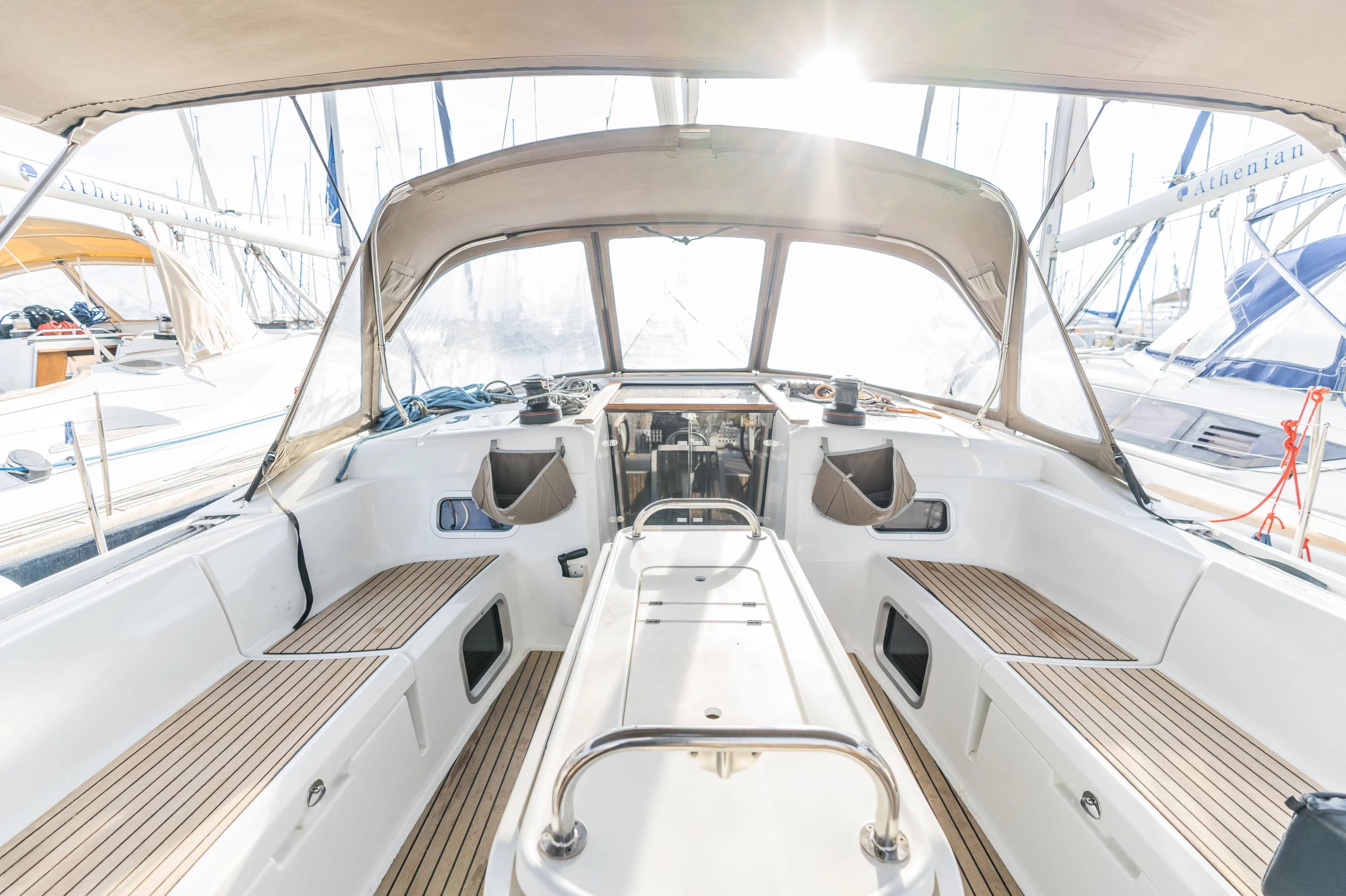 Sun Odyssey 519 - 5 cabs (PERRO BLANCO)  - 14